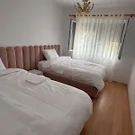Ali Demi Apartman Tirana